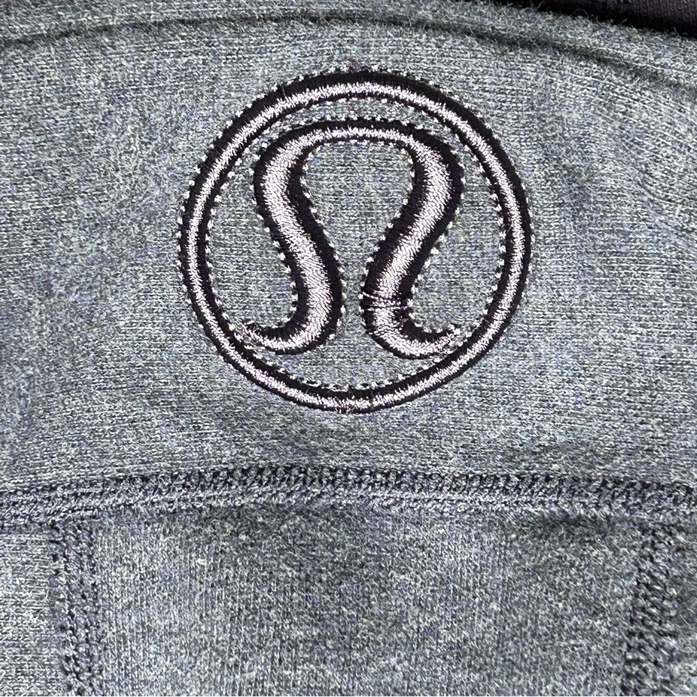 Lululemon Scuba Hoodie II - Picture 4 of 6